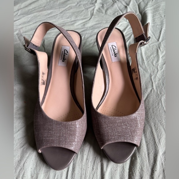 Clarks Women's Open-Toe Slingback Heels - Gray NWOB 9.5 - Picture 2 of 9